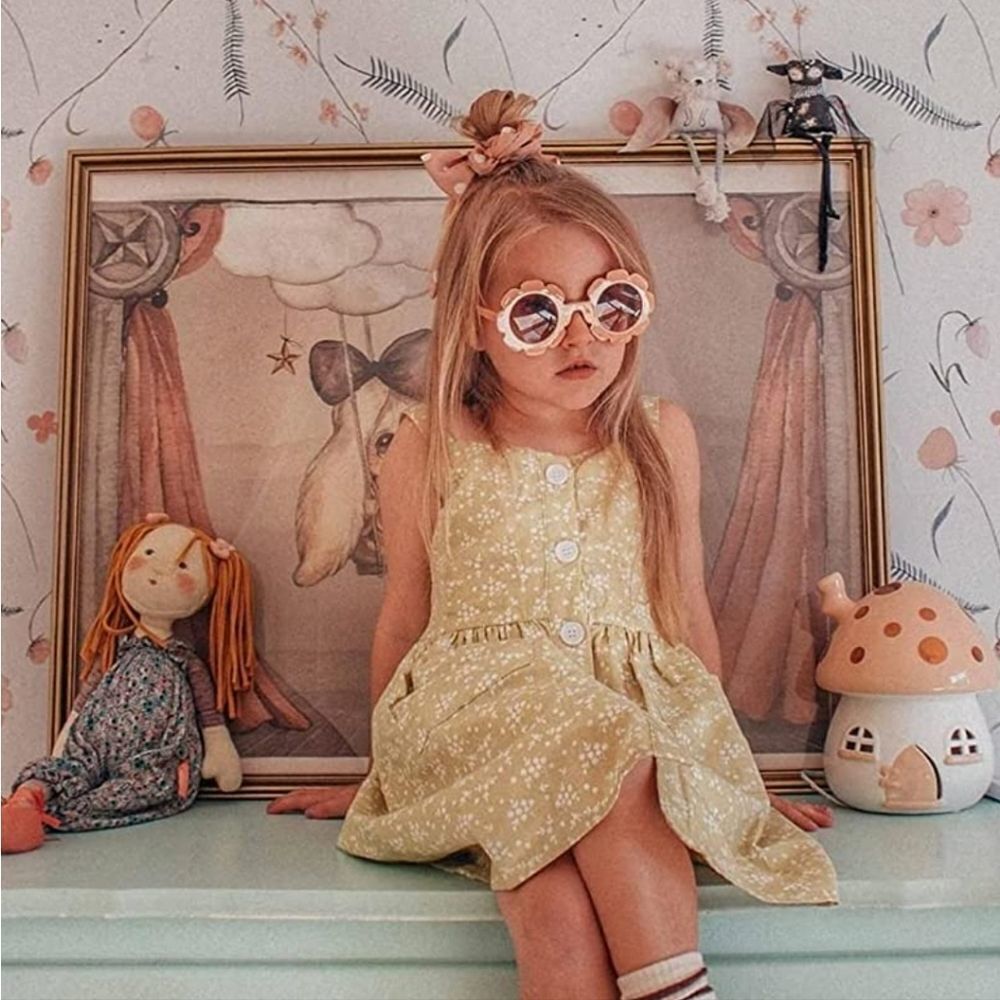 NWT Stylish Children’s Round Flower Retro Sunglasses Toddler Sunnies -Peach
